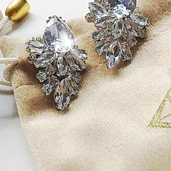 White Crystal Rhinestone Sparkling Crystal Earrings Perfect Gift for Her - Picture 4 of 9